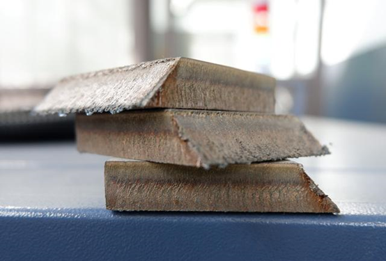 3 D 5軸レーザカッター